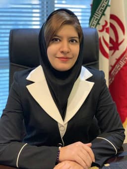 مونا علیرضایی