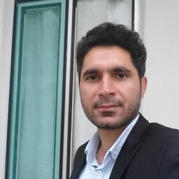 حامد اکبرزاده