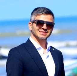 اکبر خلیل پور