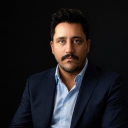 فرهاد عابدپور