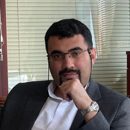 رضا قانع