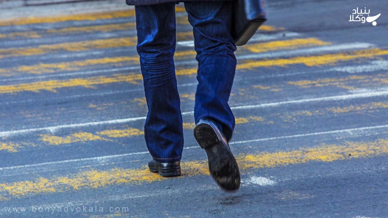 عابر پیاده مقصر