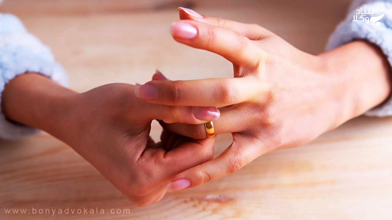 طلاق غیابی چگونه است؟ شرایط و مراحل 5 مشاوره حقوقی طلاق غیابی